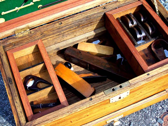 A Fine and Rare Ships' Carpenter's Whalebone Mounted Tool Box circa 1890 — image 4